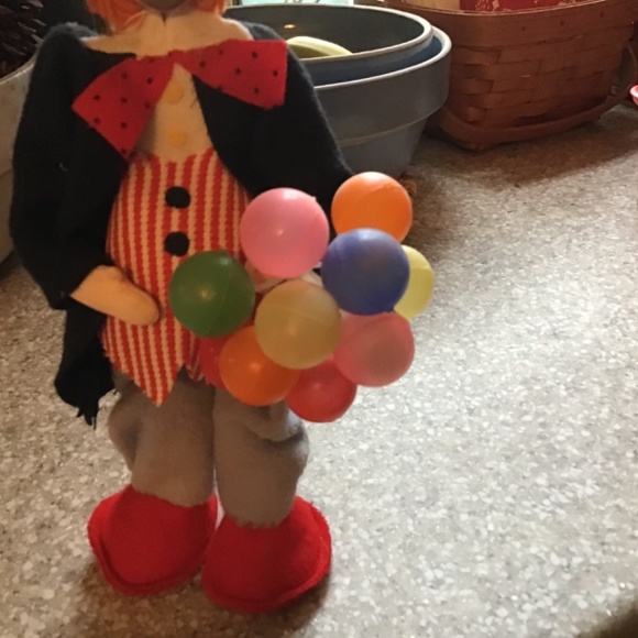 Vintage Hedaya &Co. Clown Doll - 12” Clown  - Great Condition - Original Tag - Picture 2 of 7